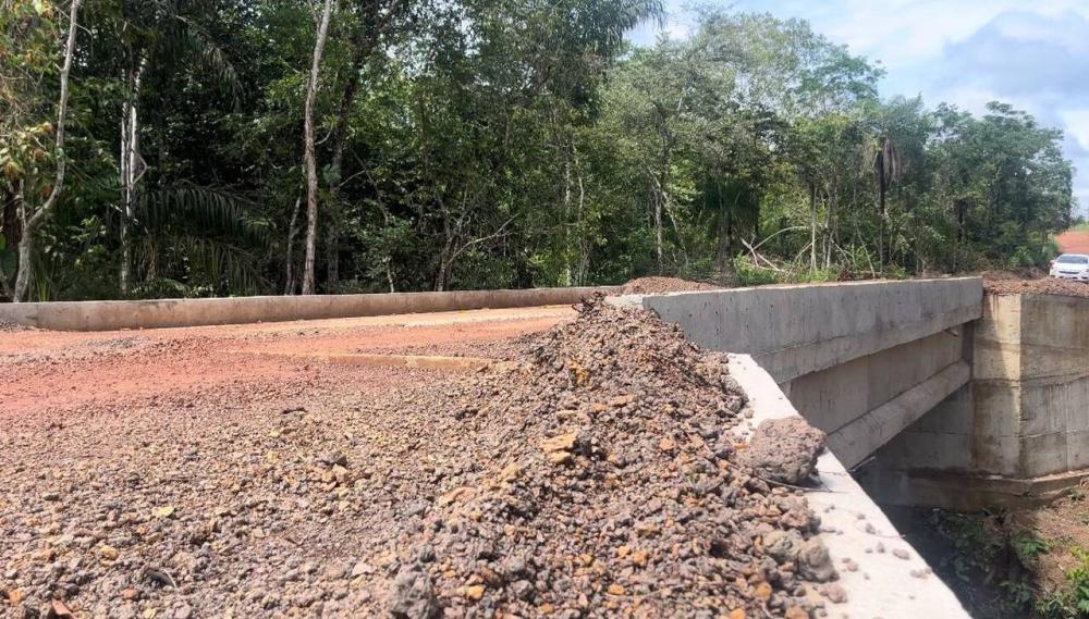 Chacareiros de Rosa dos Ventos celebram a chegada de ponte após longa espera