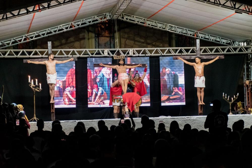Semana Santa 2024: Via Sacra Encenada é realizada em Paraíso do Tocantins